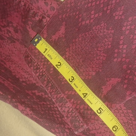 2/$10 😁VS Siren Jeans - Picture 6 of 9